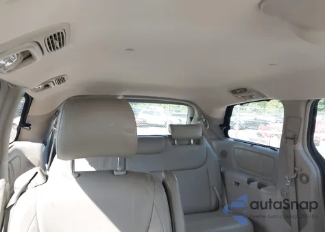 2005 Toyota Sienna Xle from USA, damaged, VIN 5TDBA22C55S035856